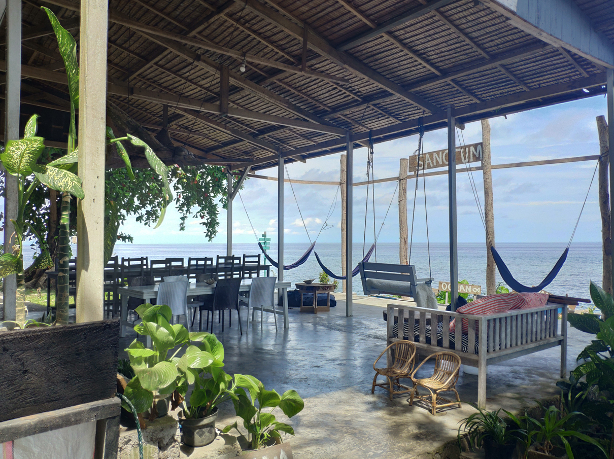 Una-Una-Island-room